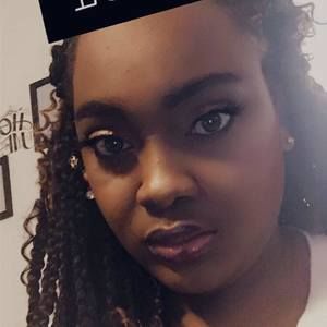 Meet your Posher, Alexis